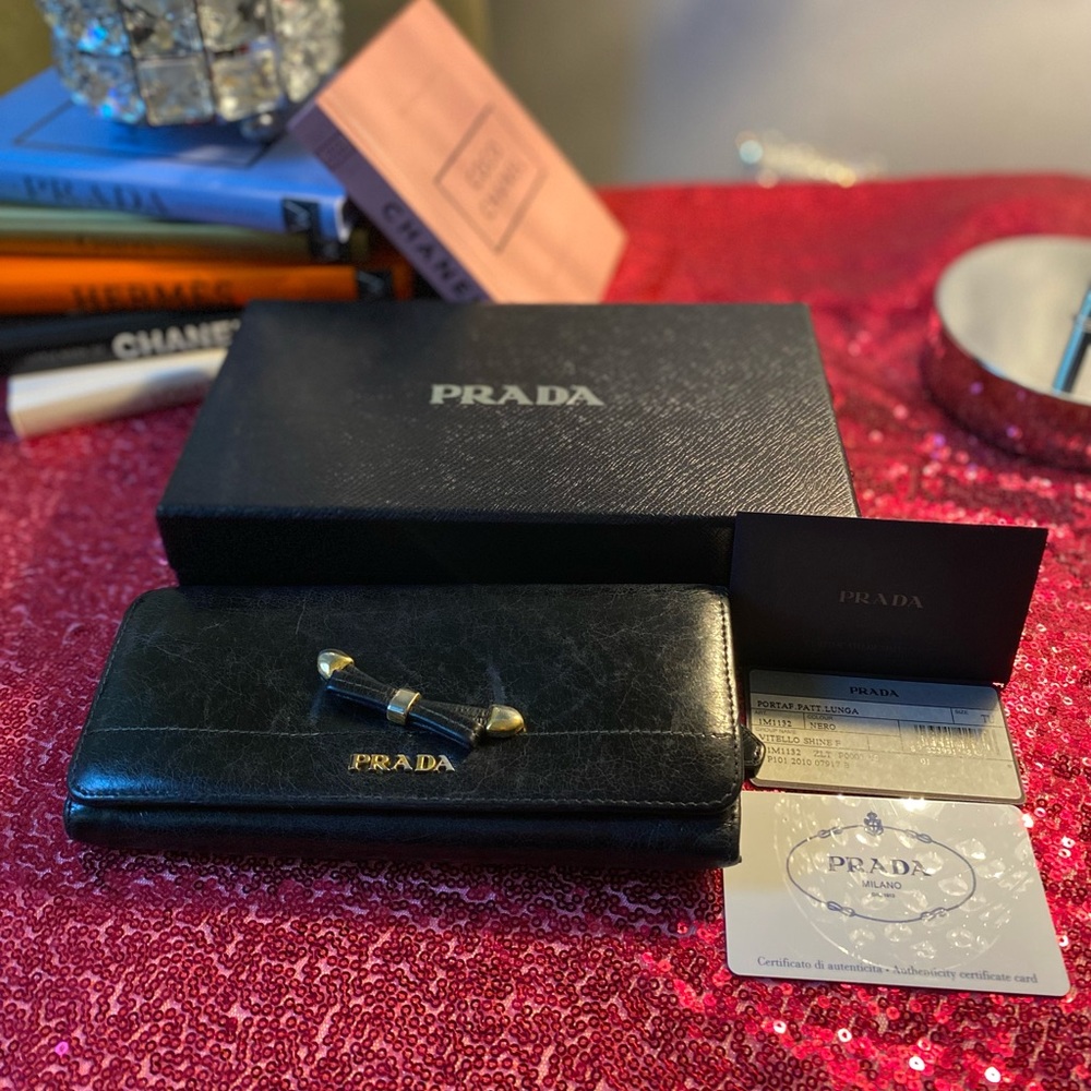 Authentic Prada Vitello Calf Skin Leather Continental Bow Wallet